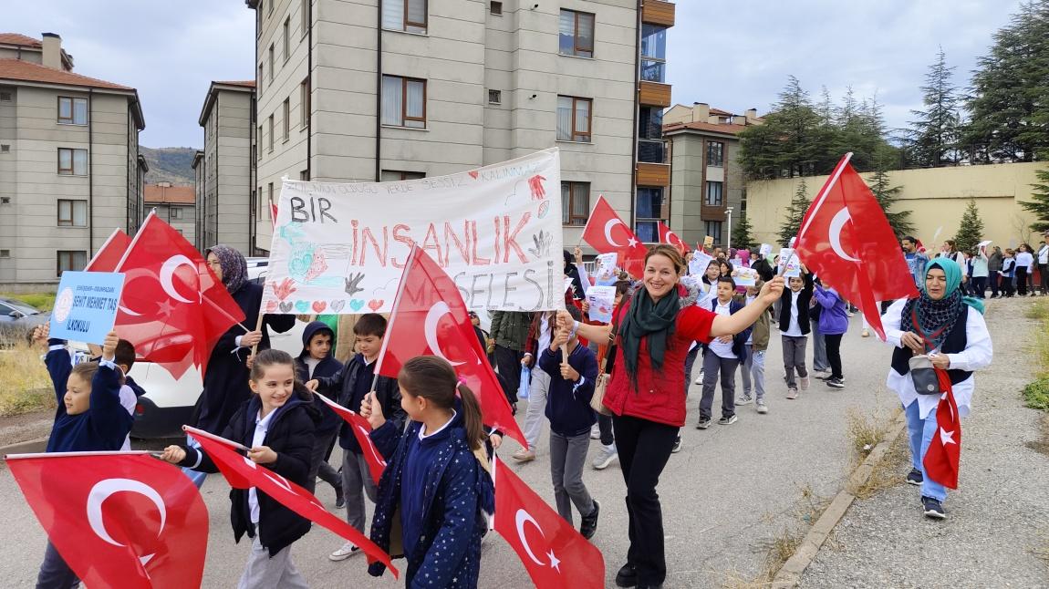 FİLİSTİN FARKINDALIK ETKİNLİKLERİ KAPSAMINDA FİLİSTİN'E ÖZGÜRLÜK YÜRÜYÜŞÜ DÜZENLENDİ